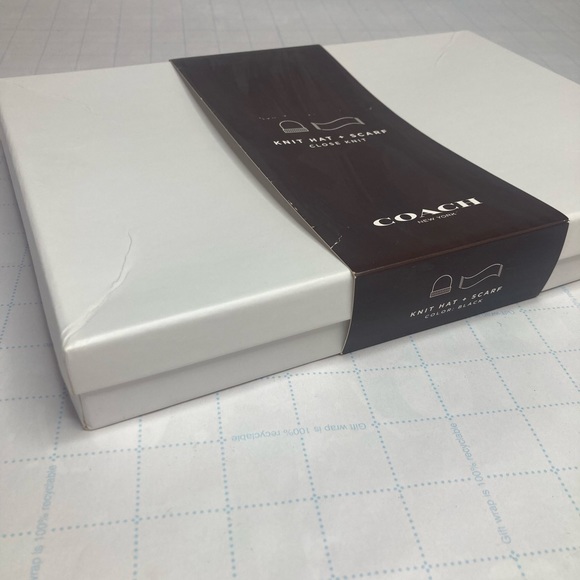 New Authentic Boxed Scarf Hat Coach Black & Gray 2013 Size O/S - Picture 2 of 9